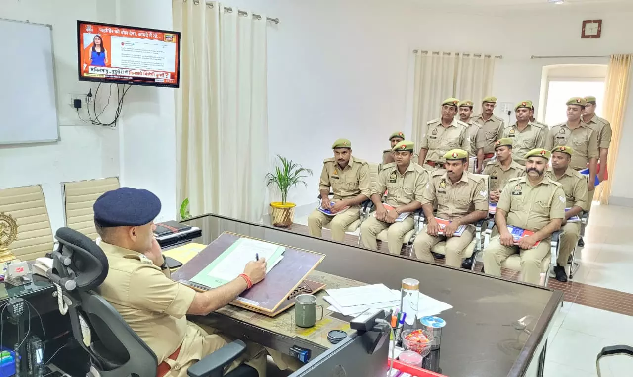 Aligarh News: बीट पुलिसिंग को लेकर SSP नीरज जादौन सख्त, आरक्षियों को दिए स्पष्ट निर्देश
