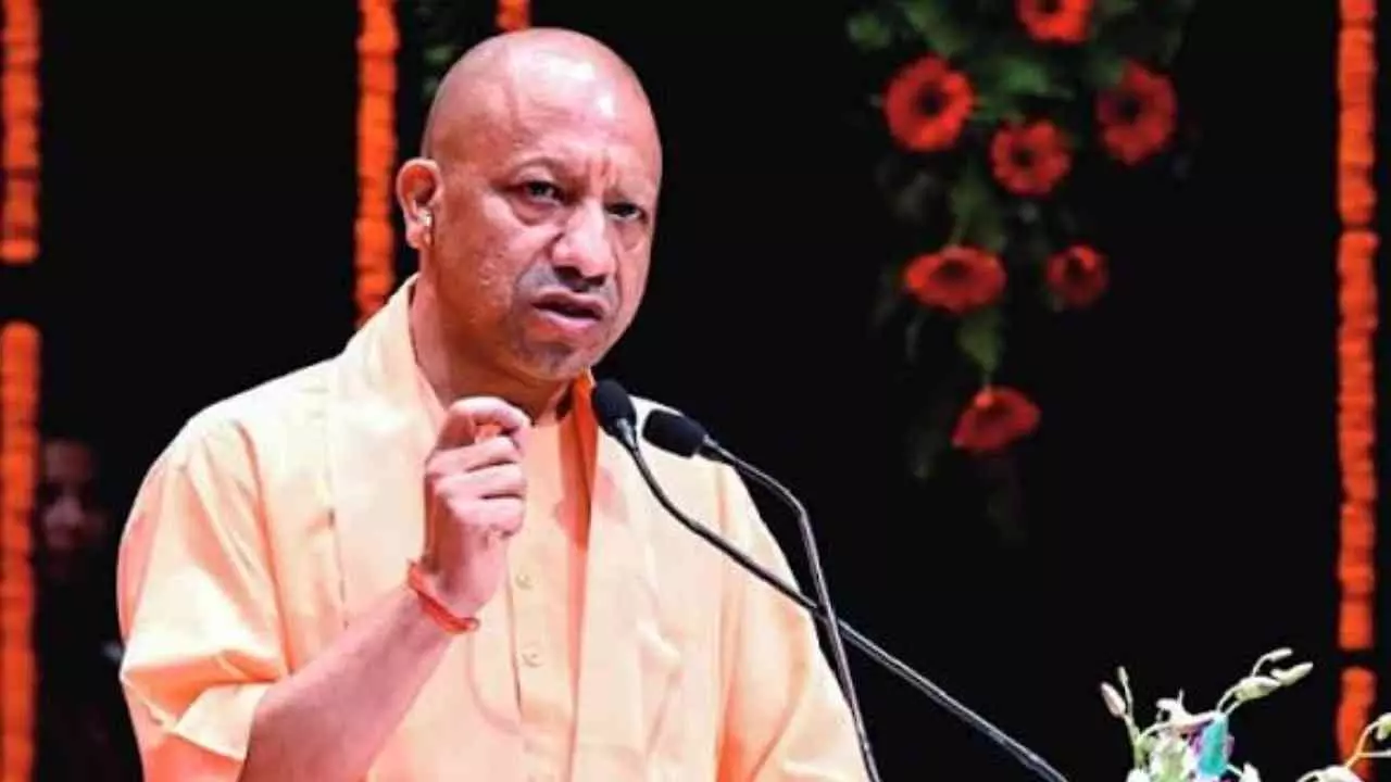 UP News: यूपी में सड़क सुरक्षा अभियान पर योगी सरकार सख्त, 7 दिनों में 57 हजार से अधिक चालान; 2,669 वाहन सीज UP News: यूपी में सड़क सुरक्षा अभियान पर योगी सरकार सख्त, 7 दिनों में 57 हजार से अधिक चालान; 2,669 वाहन सीज