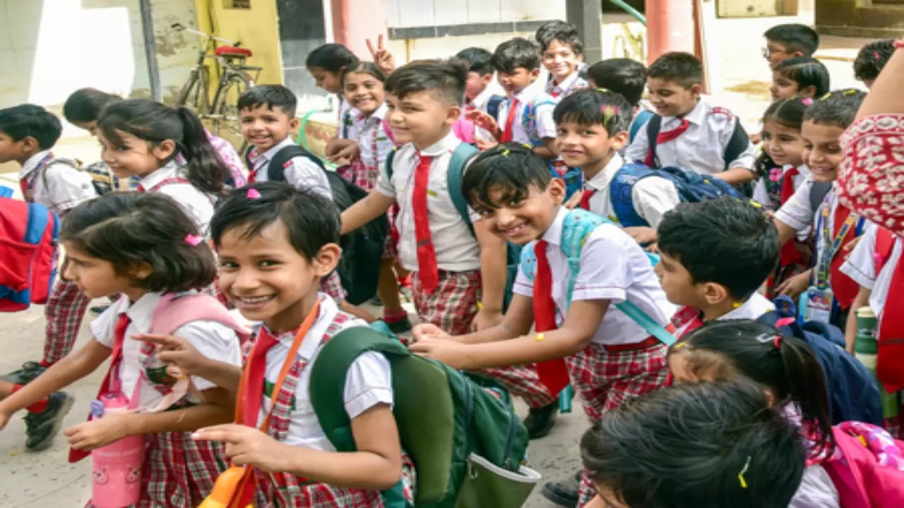 UP News: बीएसबी से संबद्ध विद्यालयों को मिलेगा यू-डायस प्लस कोड, छात्रों के शैक्षणिक अभिलेख राष्ट्रीय प्रणाली से जुड़ेंगे UP News: बीएसबी से संबद्ध विद्यालयों को मिलेगा यू-डायस प्लस कोड, छात्रों के शैक्षणिक अभिलेख राष्ट्रीय प्रणाली से जुड़ेंगे
